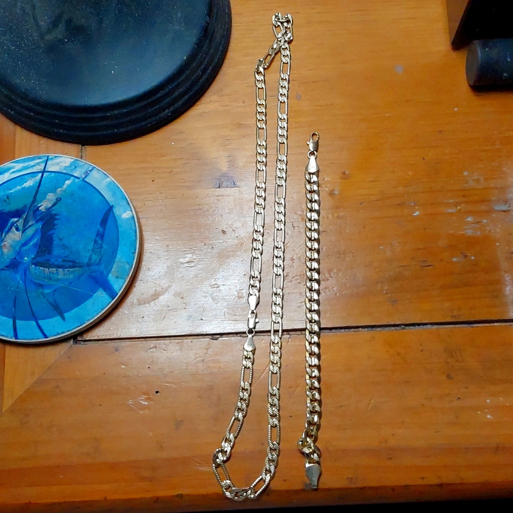 18k Gold Necklace and Bracelet